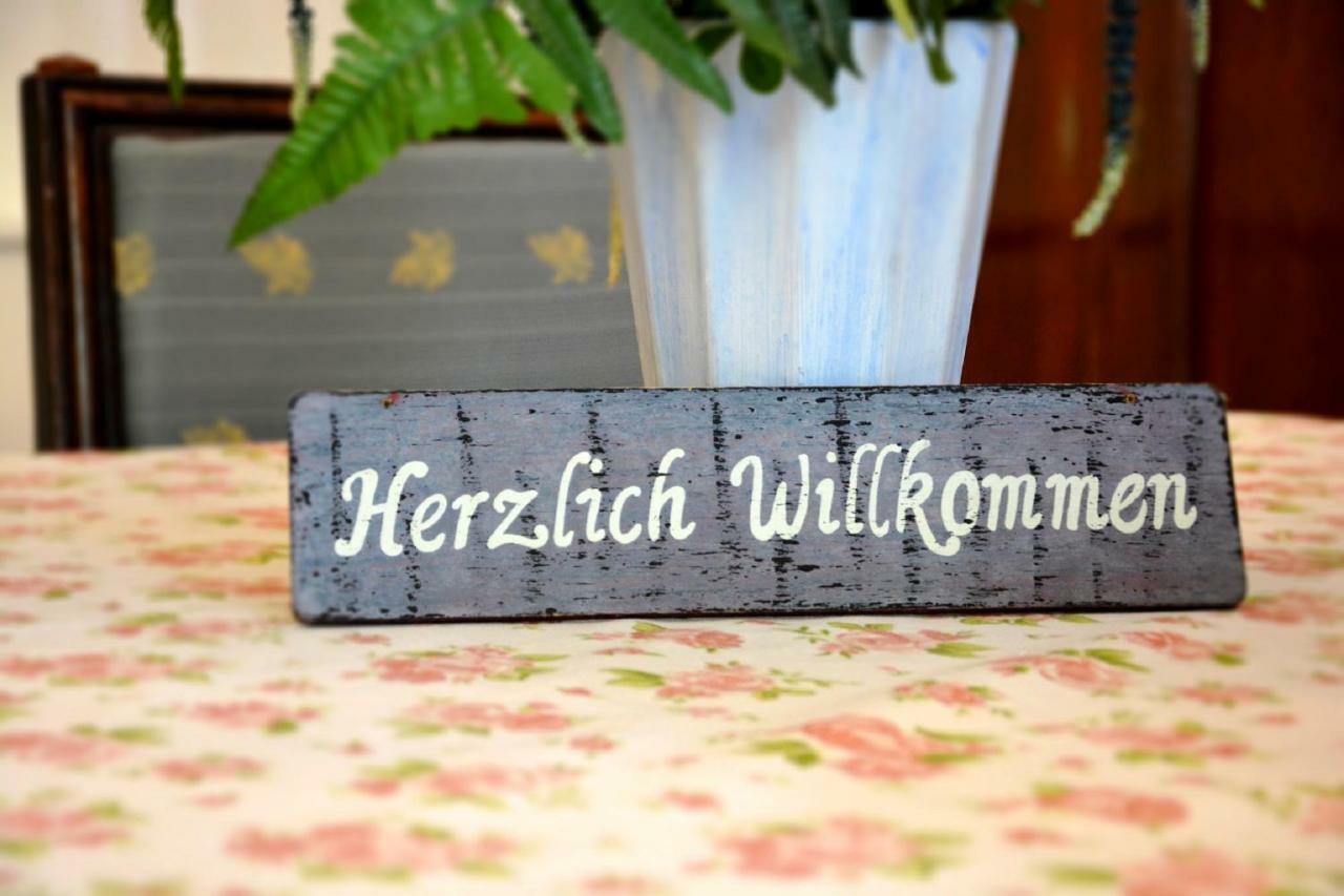 Gasthaus & Gaestehaus Bsteh Wulzeshofen Buitenkant foto